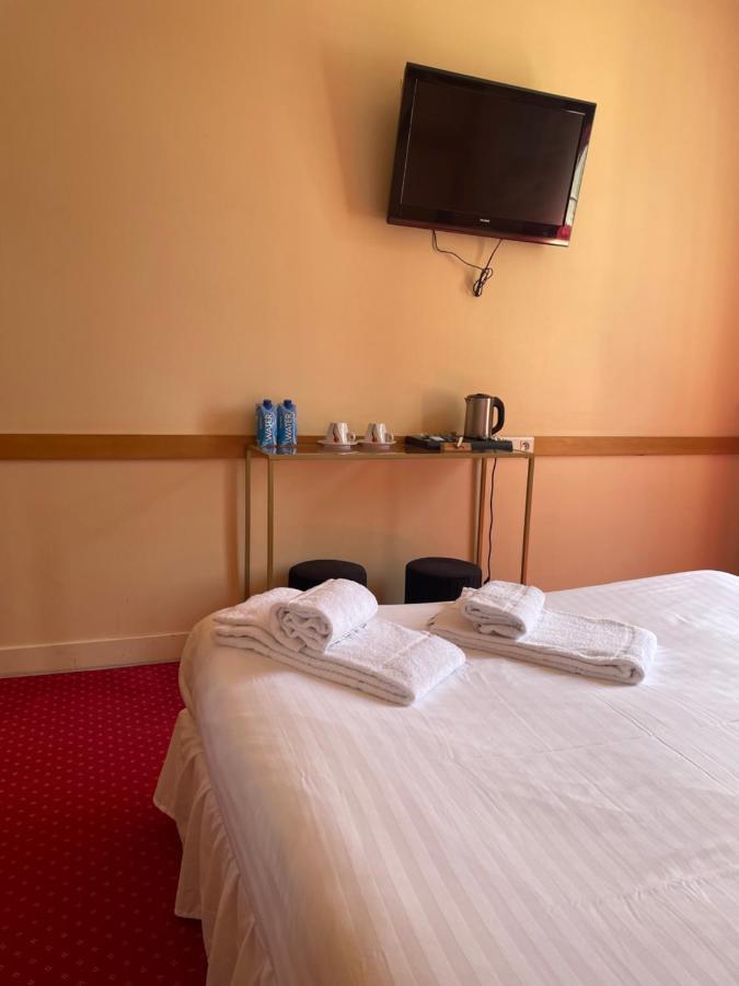 Hotel La Capitainerie Châteauneuf-sur-Loire Dış mekan fotoğraf
