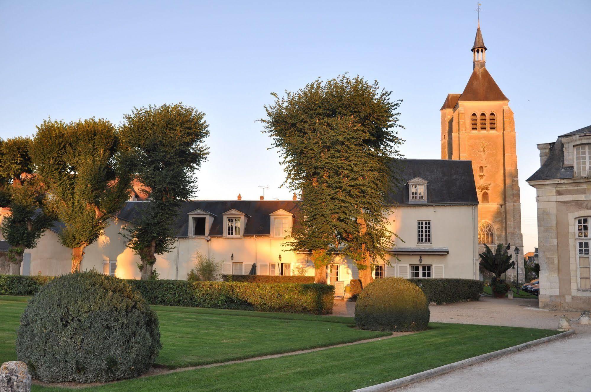 Hotel La Capitainerie Châteauneuf-sur-Loire Dış mekan fotoğraf