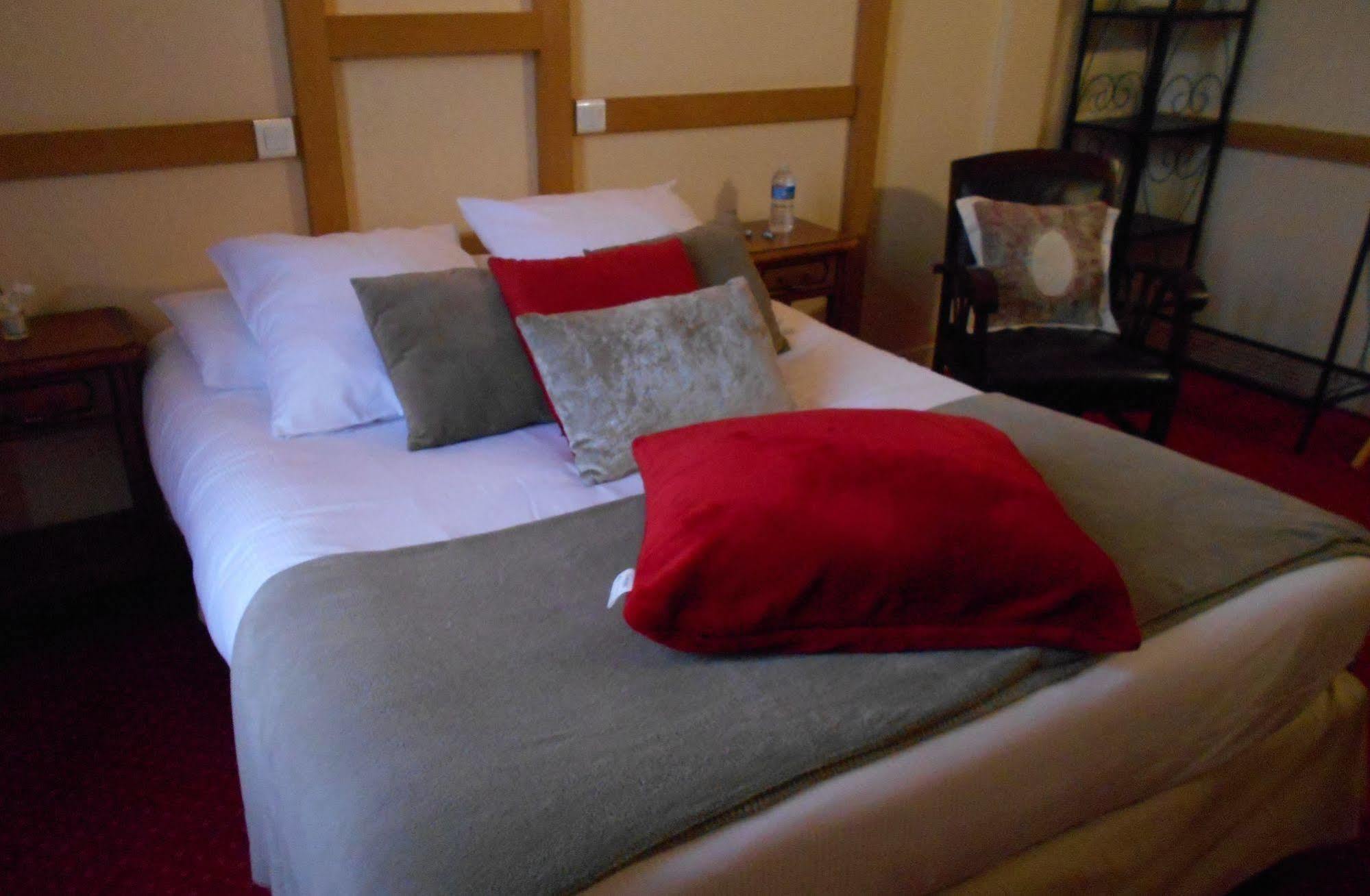 Hotel La Capitainerie Châteauneuf-sur-Loire Dış mekan fotoğraf